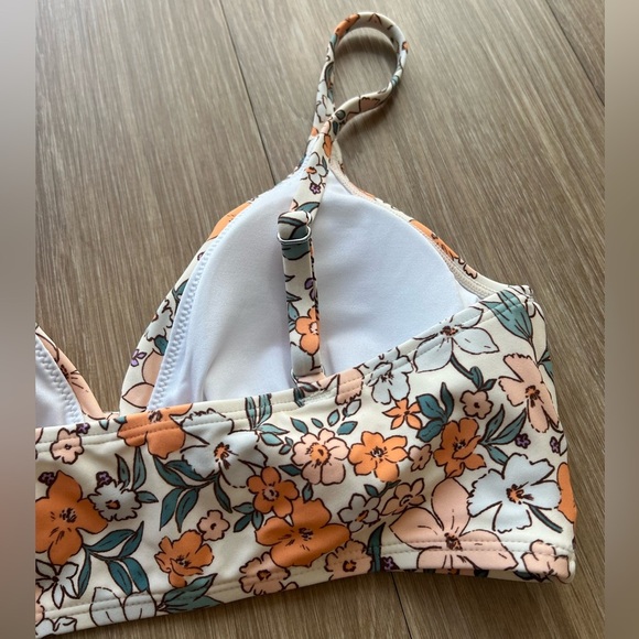 Cupshe women’s Floral Print Bikini Set - Orange and Cream toe piece set Small - Picture 3 of 7